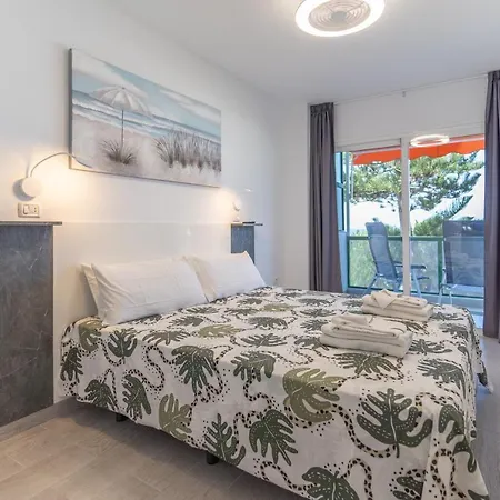 Go2tenerife Apart'ludo Pool & First Line Of The Sea Apartment